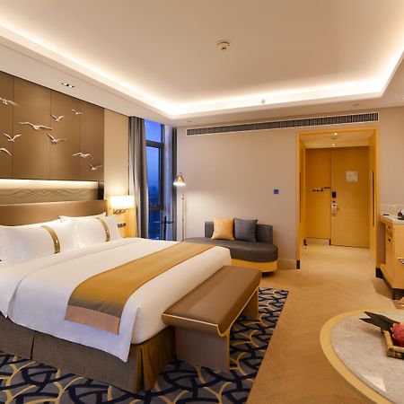 Holiday Inn Haikou West Coast By Ihg Exterior foto