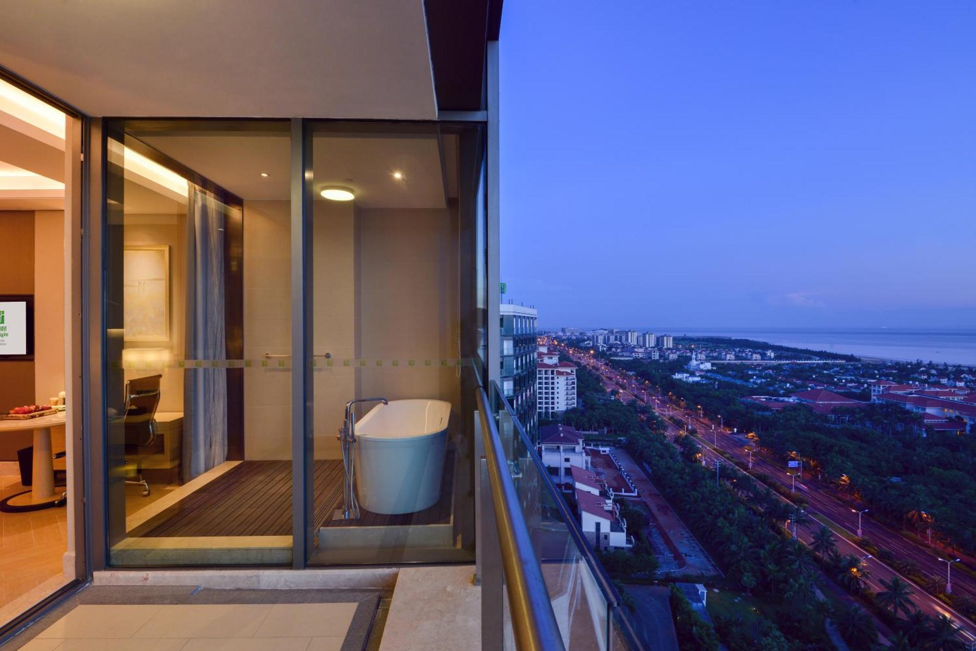Holiday Inn Haikou West Coast By Ihg Exterior foto