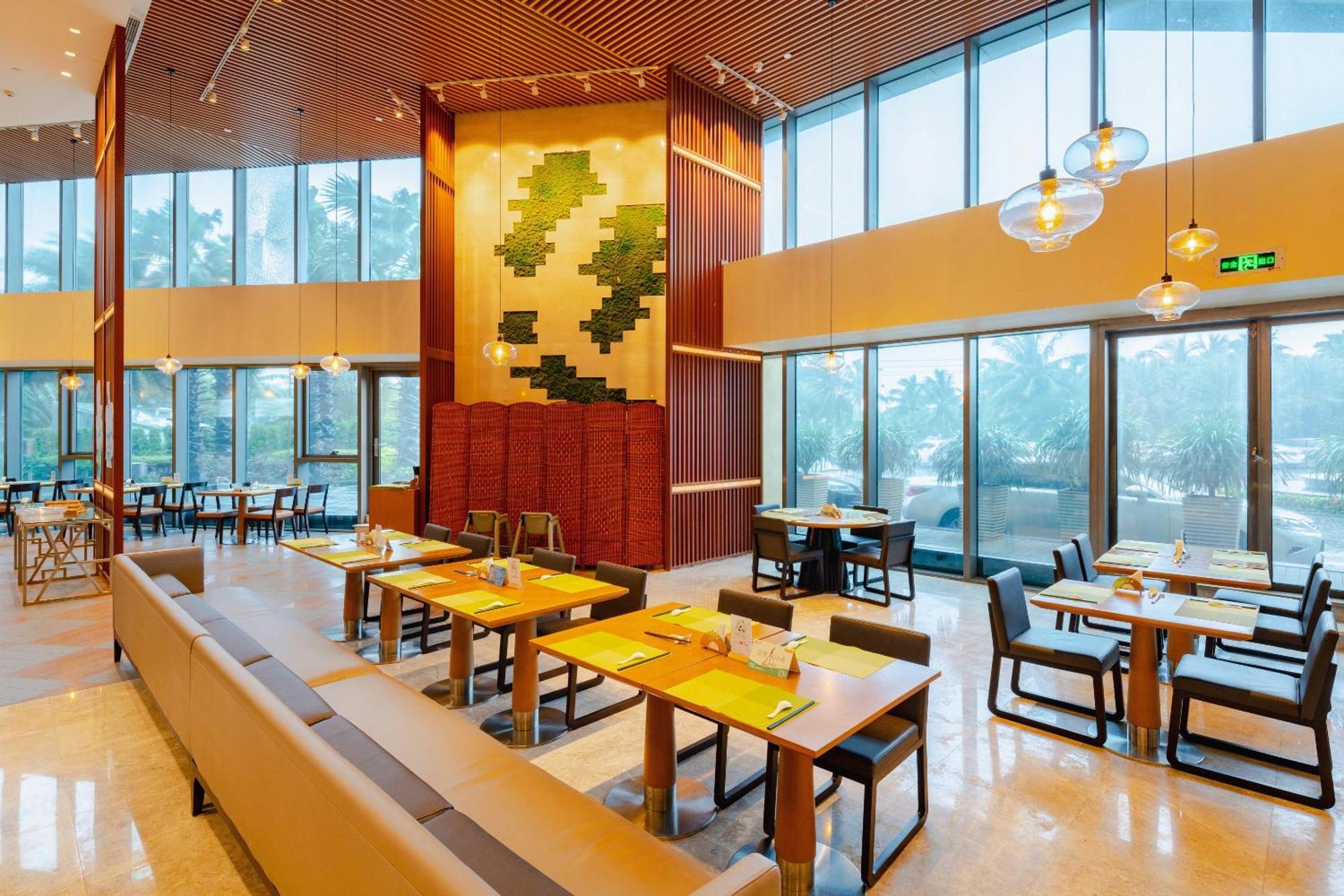 Holiday Inn Haikou West Coast By Ihg Exterior foto